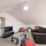 בית נופש Guestready - Paracoba House