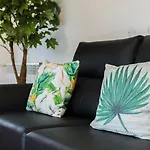 בית נופש Guestready - Paracoba House